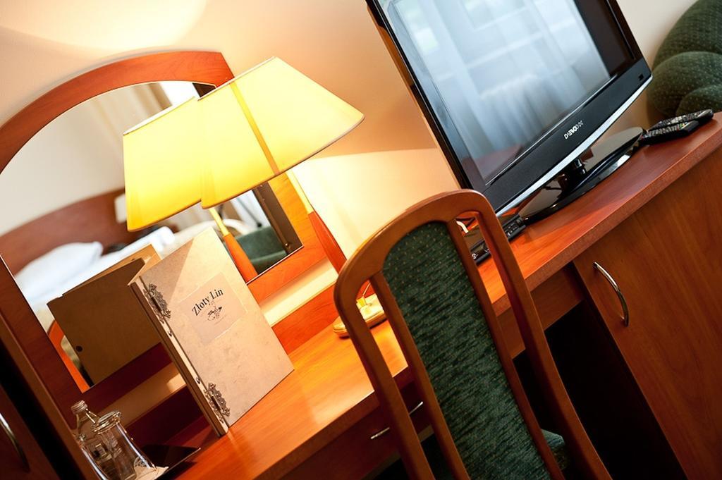 Zloty Lin Hotel Serock Szoba fotó
