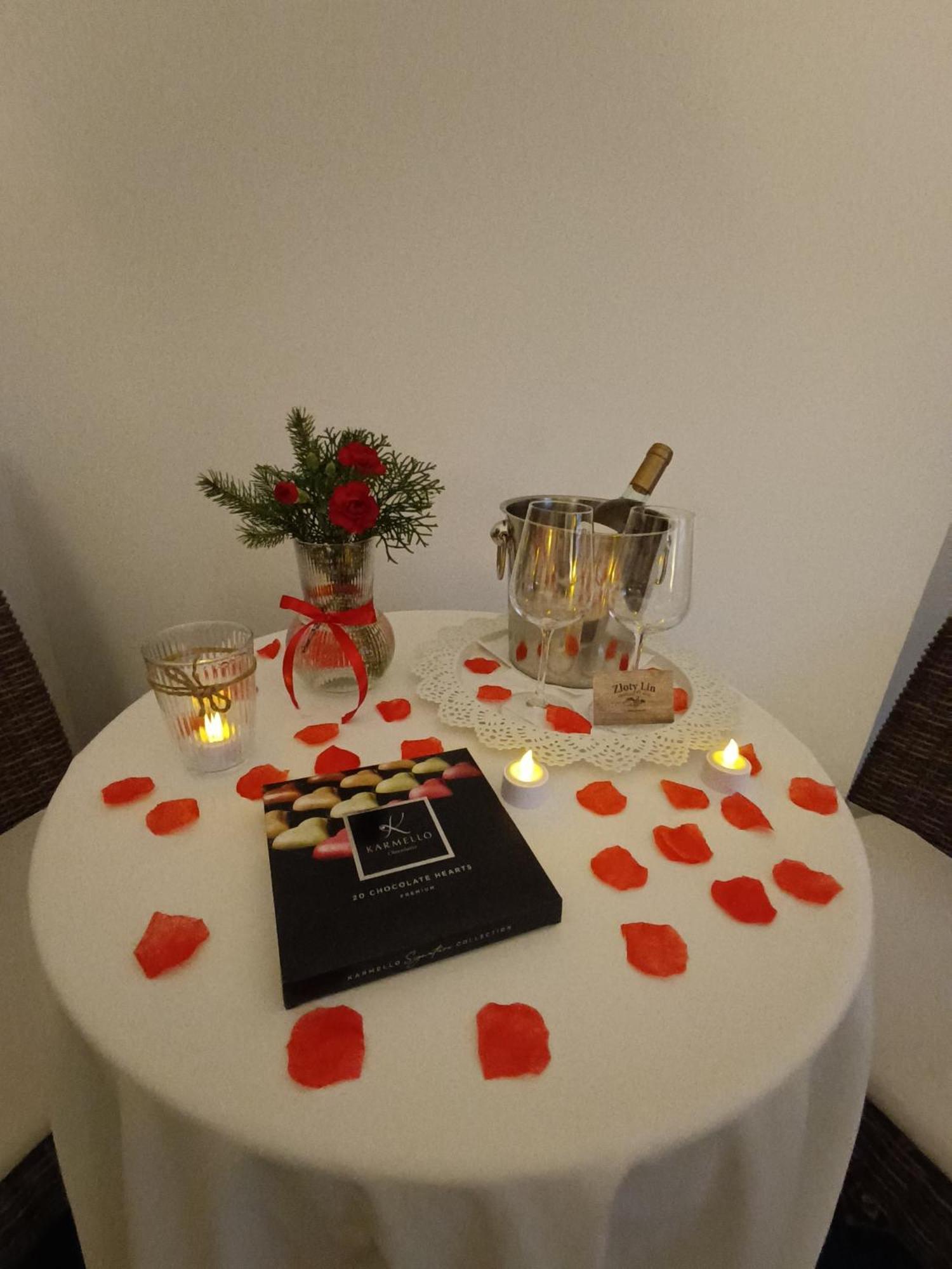 Zloty Lin Hotel Serock Kültér fotó