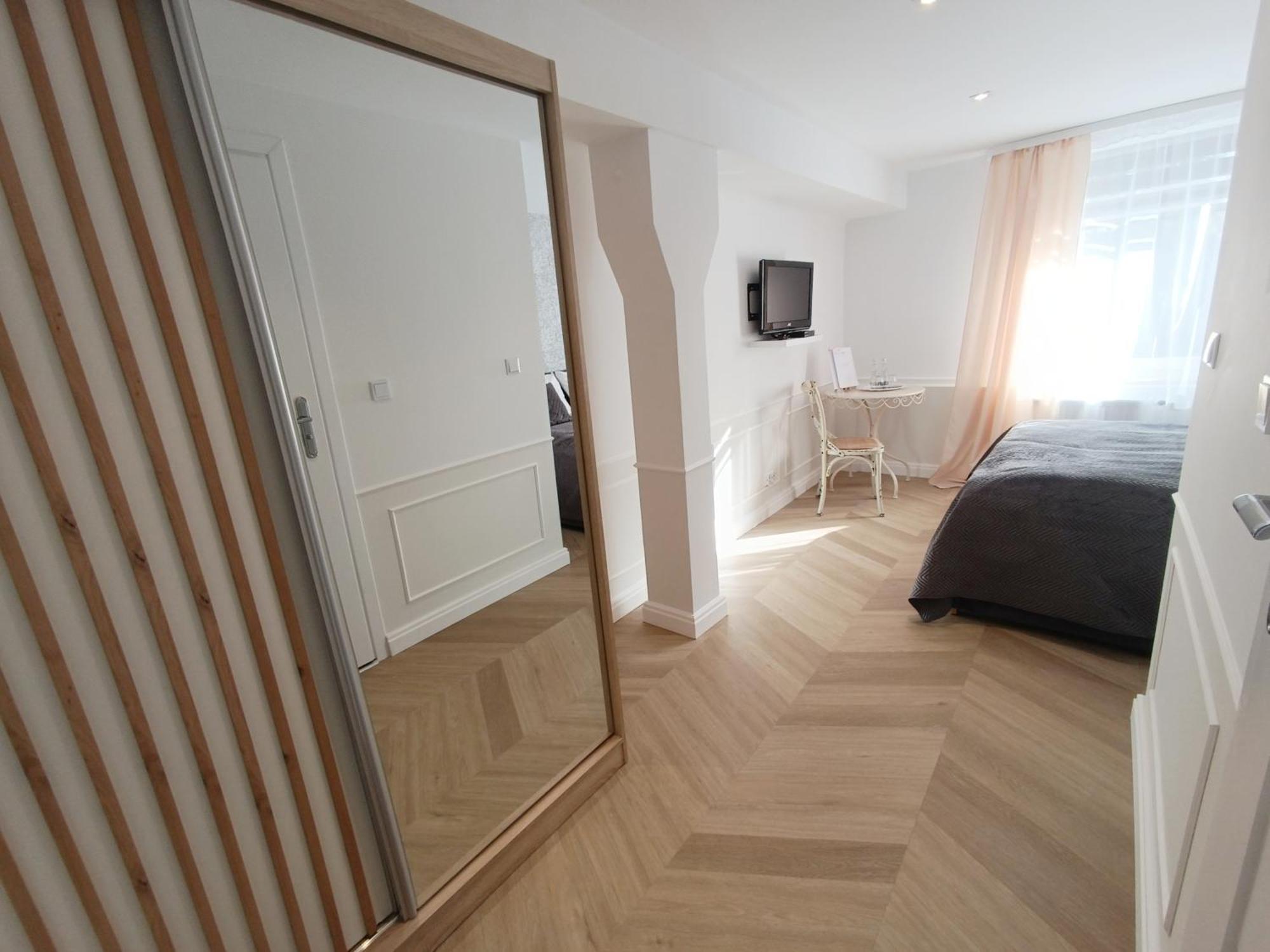 Zloty Lin Hotel Serock Kültér fotó
