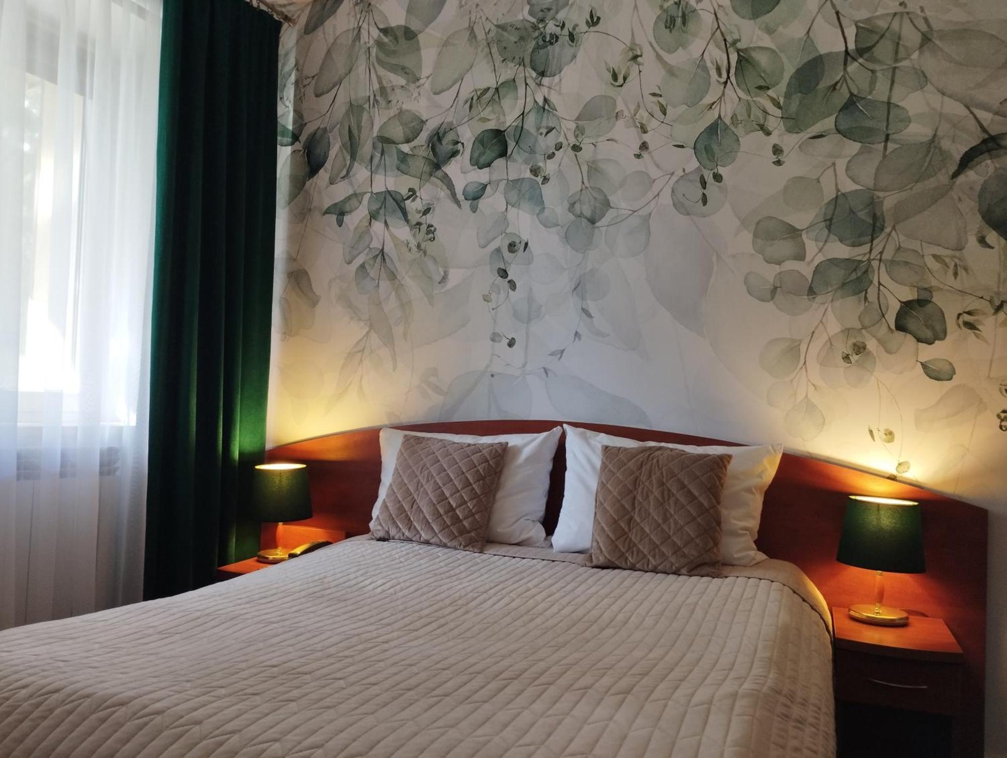 Zloty Lin Hotel Serock Kültér fotó